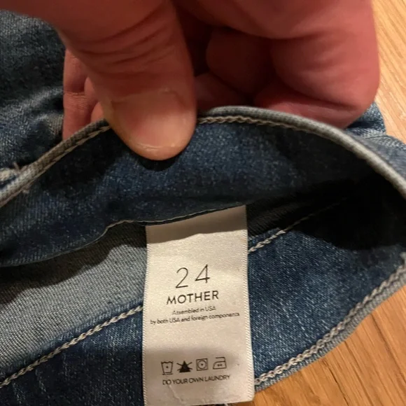 Mother Stunner Zip Ankle Step Fray in Good Girls Do
MOTHER - Picture 2 of 8